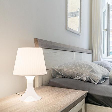 9 Min From City Center - Lovely Studio Near U1 Reumannplatz Vienna Esterno foto
