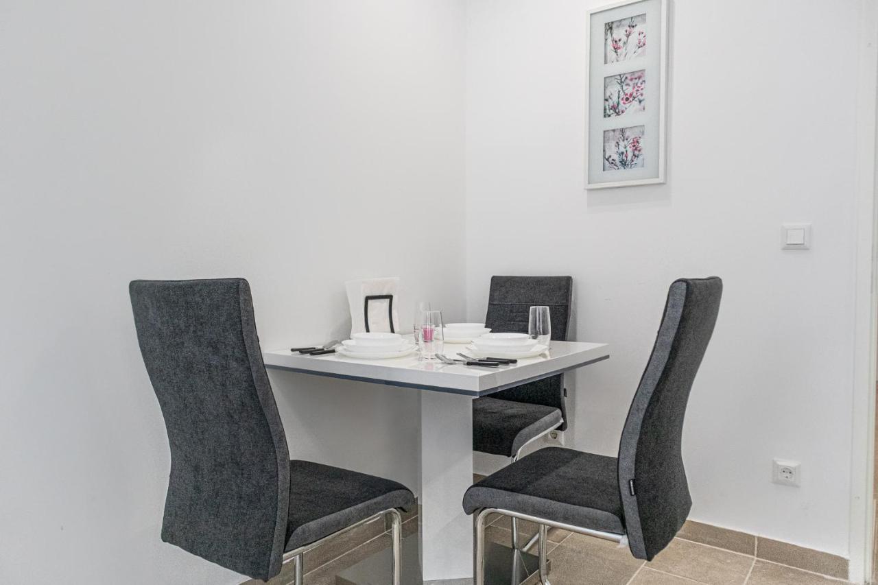 9 Min From City Center - Lovely Studio Near U1 Reumannplatz Vienna Esterno foto